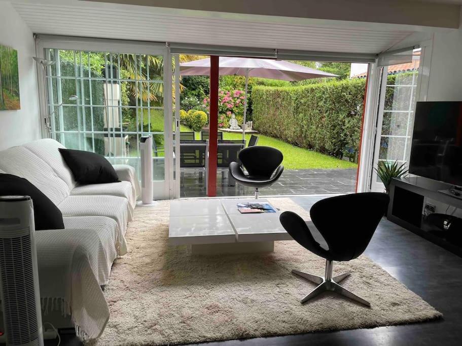 Casa Romantica En Hendaya Villa Bagian luar foto