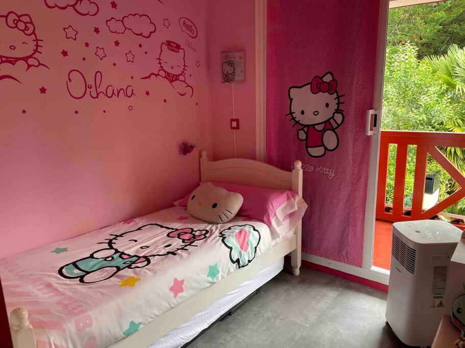 Casa Romantica En Hendaya Villa Bagian luar foto